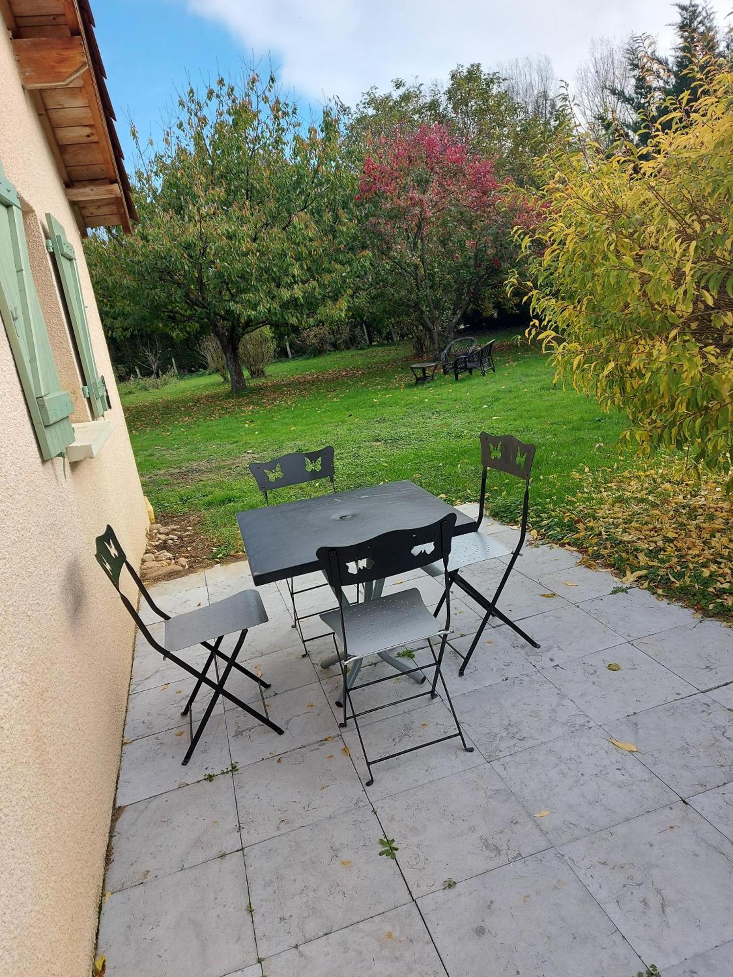 Hotel Le Moulin De L'Etang Chaneins Habitación foto